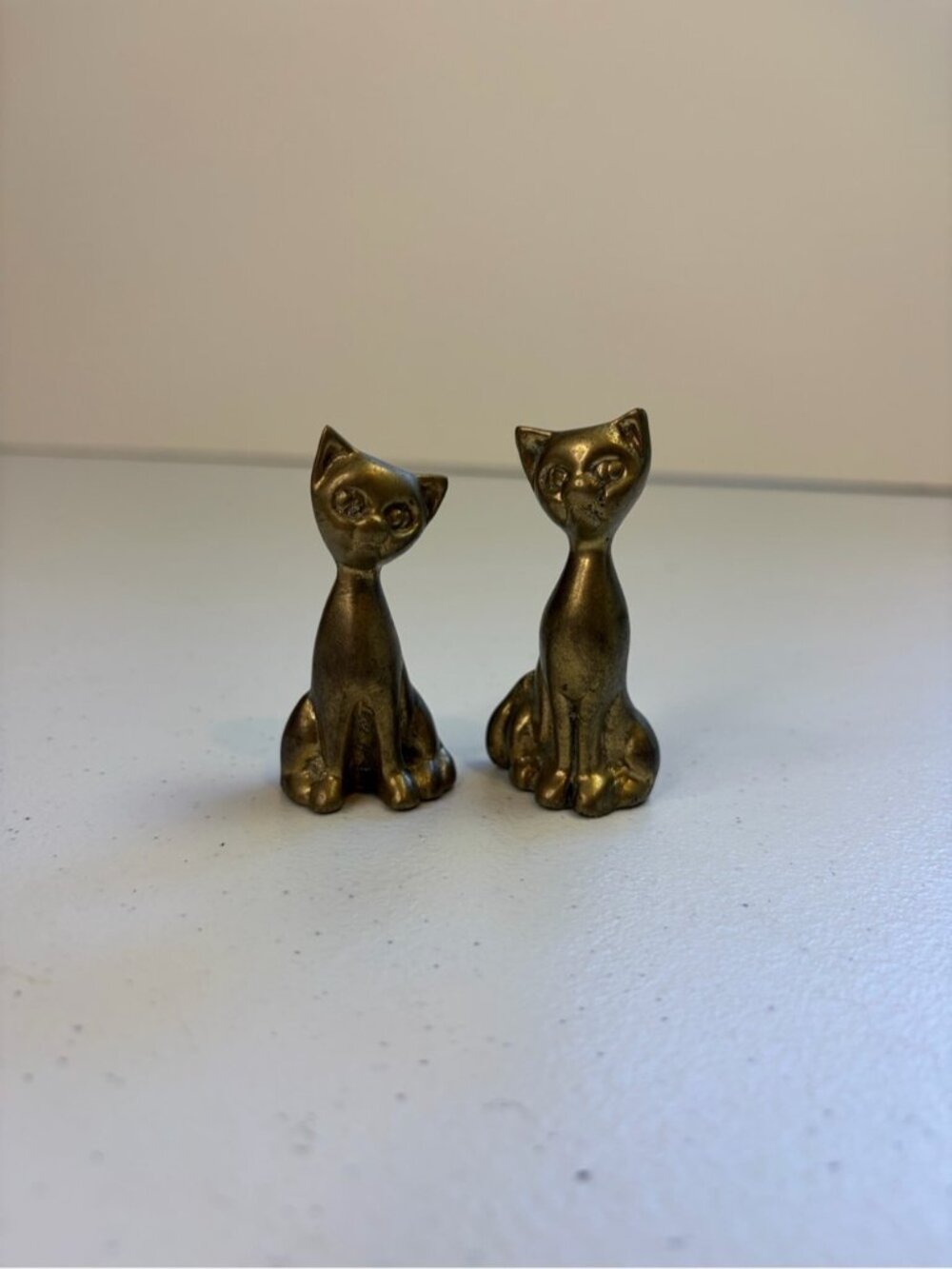 Vintage 1950s Mid Century Brass Siamese Cat Statue Mini Pair Figurine MCM - Picture 5 of 5
